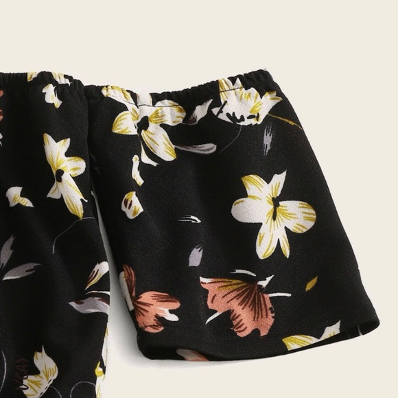 Shein Floral off shoulder shorts set L - Picture 3 of 3